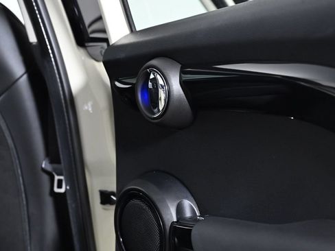 Used 2019 MINI Cooper 4-Door Hardtop FWD image 29