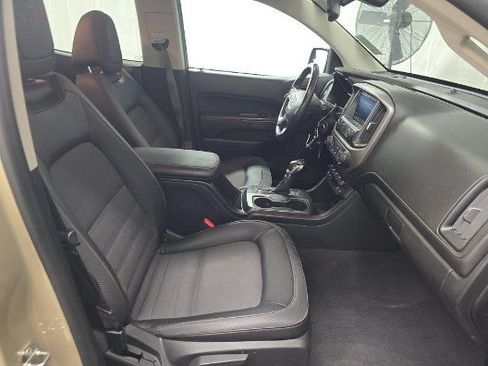 Used 2022 GMC Canyon AT4 AWD/4WD image 8