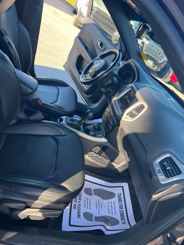 Used 2021 Jeep Compass Latitude w/ Sun and Sound Group AWD/4WD image 27