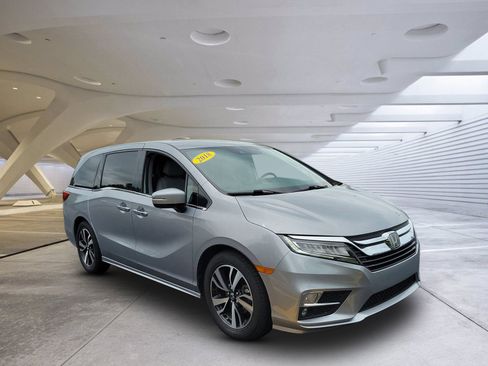 Used 2018 Honda Odyssey Elite image 1