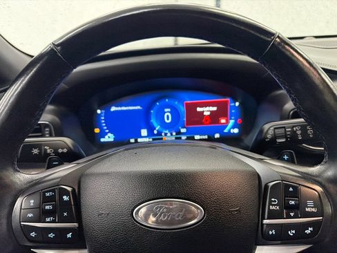 Used 2020 Ford Explorer Platinum w/ Premium Technology Package AWD/4WD image 30