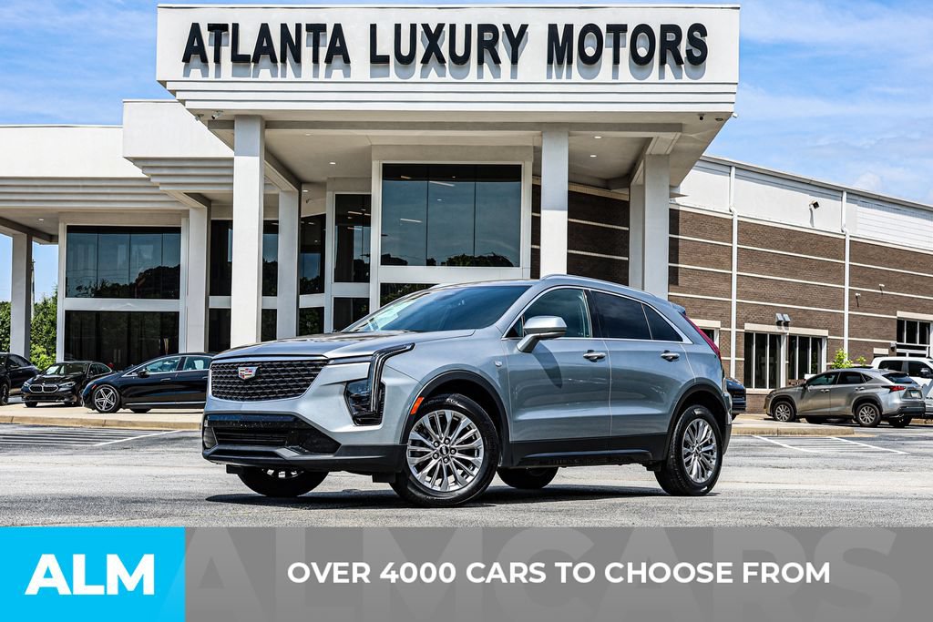 Used 2024 Cadillac XT4 Premium Luxury FWD image 2