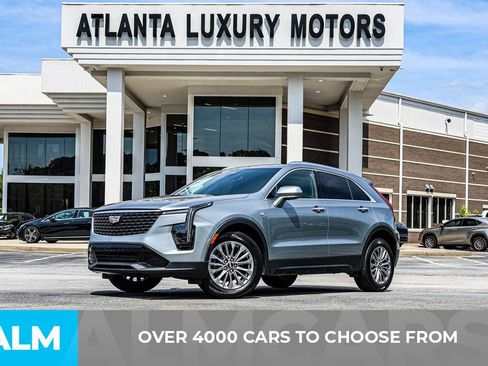 Used 2024 Cadillac XT4 Premium Luxury FWD image 2