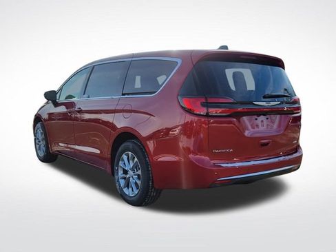 New 2026 Chrysler Pacifica Select image 3