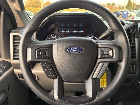 Used 2019 Ford F250 XL w/ Power Equipment Group image 4