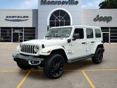 Used 2024 Jeep Wrangler Sahara w/ Technology Group image 1