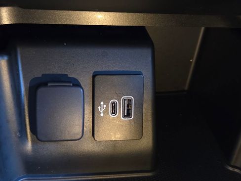 Used 2025 Ford Explorer ST-Line w/ ST-Line Street Pack image 30