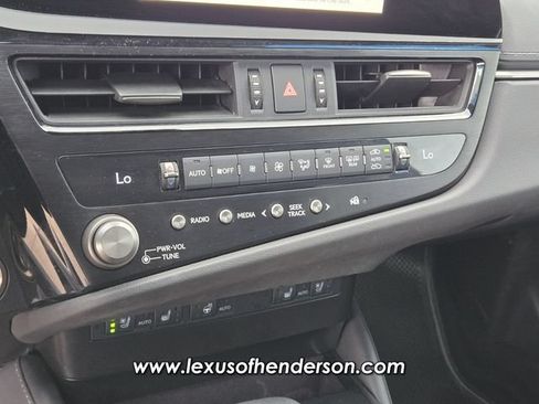 Certified 2024 Lexus ES 350 w/ Premium Package FWD image 29