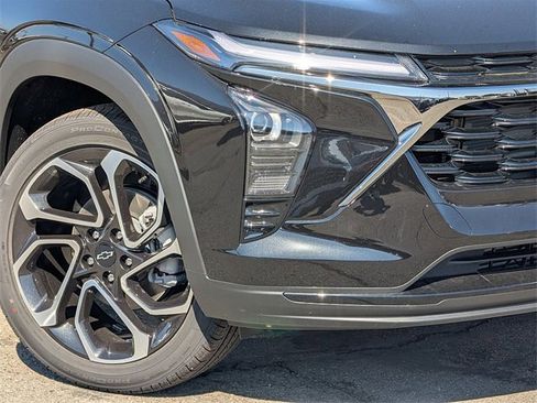 New 2026 Chevrolet Trax RS w/ Sunroof Package image 3