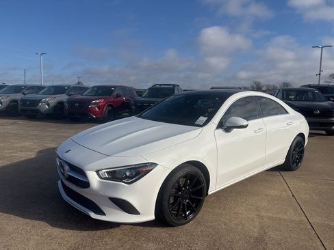 Used 2020 Mercedes-Benz CLA 250 image 3