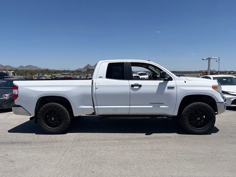 Used 2016 Toyota Tundra SR5 AWD/4WD image 3