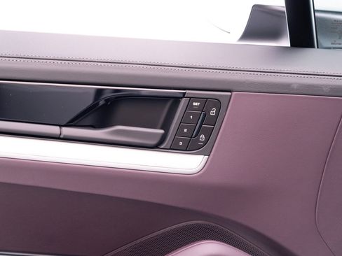 New 2026 Porsche Cayenne Coupe image 23