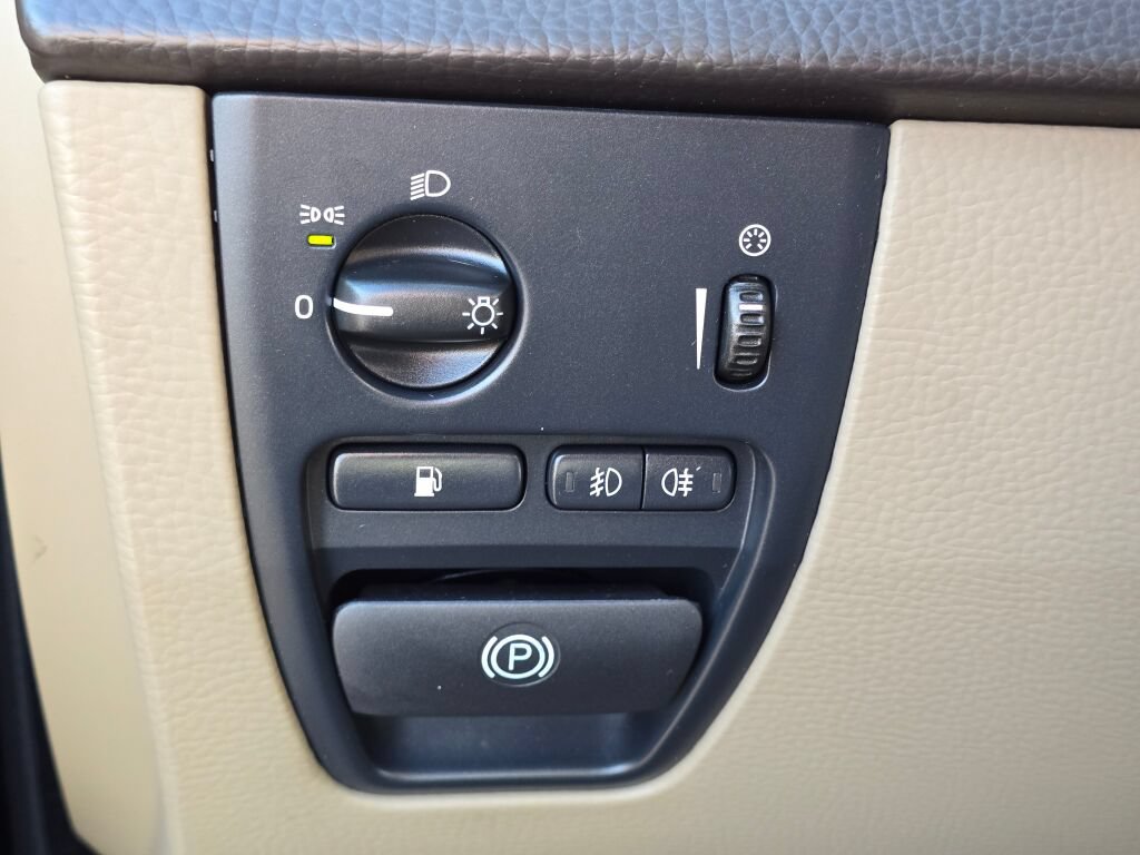 Used 2009 Volvo XC90 3.2 AWD/4WD image 21