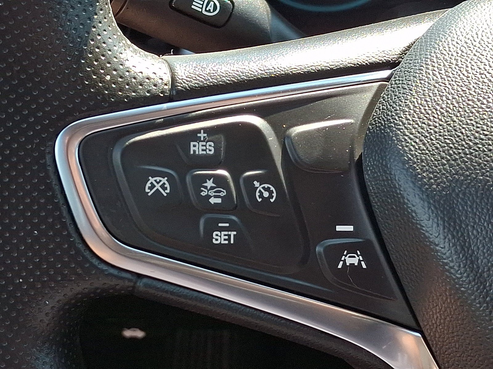 Used 2025 Chevrolet Malibu LT FWD image 20
