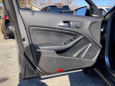 Used 2015 Mercedes-Benz GLA 250 4MATIC image 22