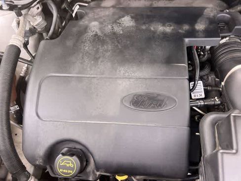 Used 2017 Ford Explorer Limited w/ Equipment Group 301A FWD image 10