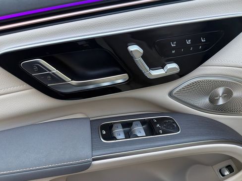 New 2026 Mercedes-Benz EQS 400 4MATIC SUV image 10