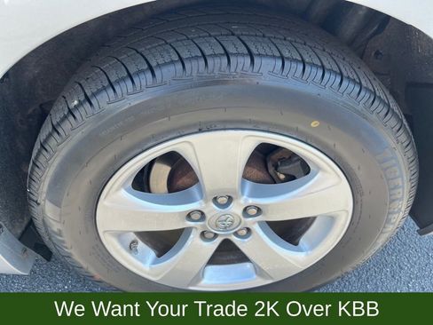 Used 2014 Toyota Sienna LE image 14