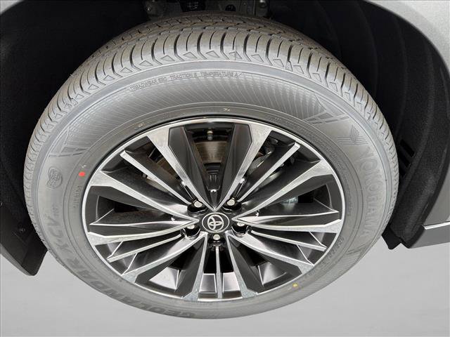 New 2026 Toyota Grand Highlander AWD Hybrid image 12