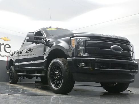 Used 2019 Ford F250 Lariat image 3
