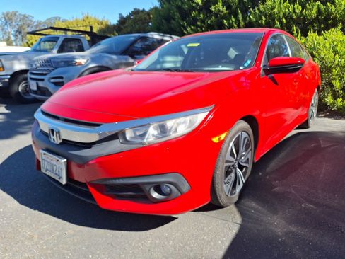 Used 2017 Honda Civic EX-T image 3