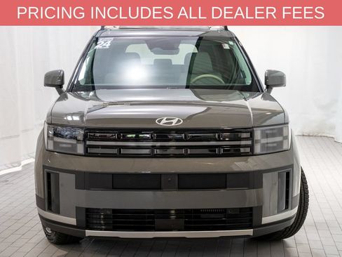 Used 2024 Hyundai Santa Fe Limited FWD image 2