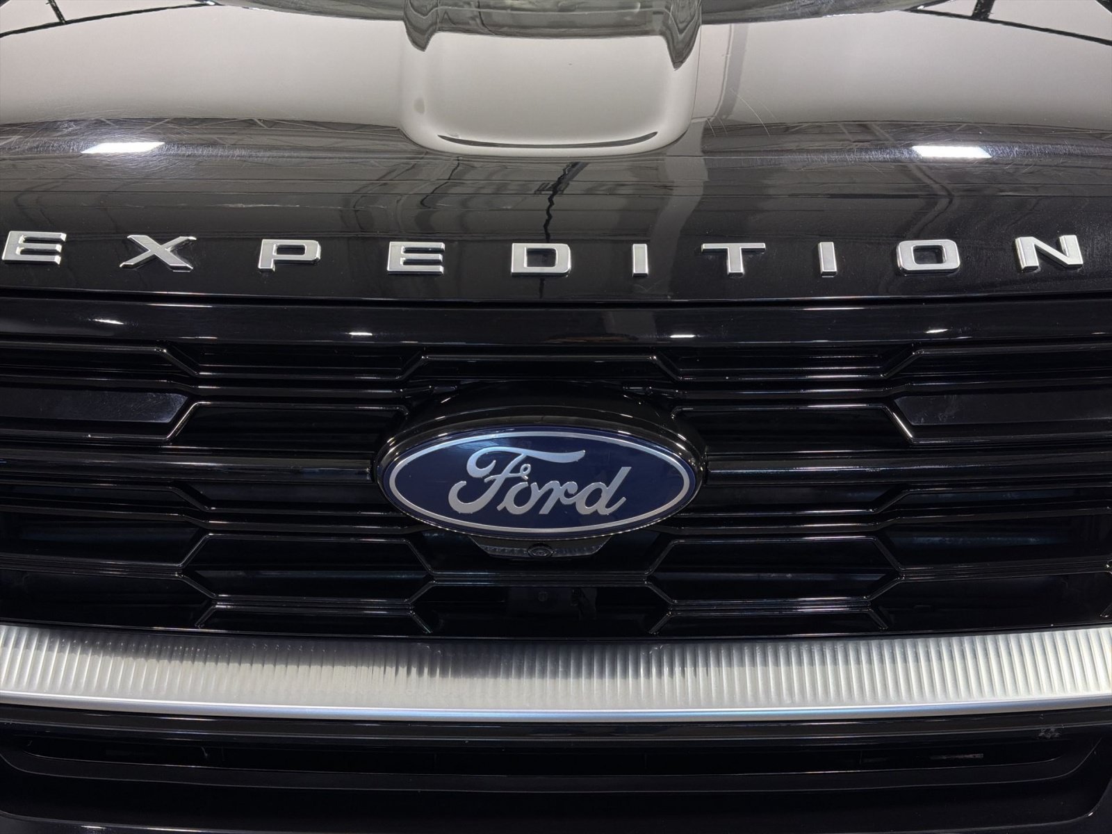Used 2025 Ford Expedition Max Platinum AWD/4WD image 12