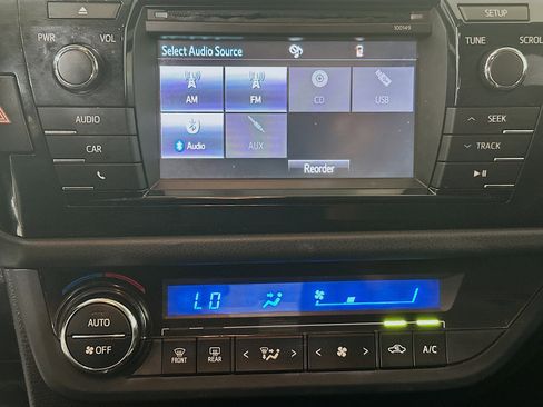 Used 2014 Toyota Corolla S FWD image 23