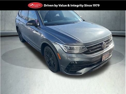 Used 2022 Volkswagen Tiguan SE R-Line image 1