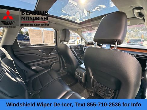 Used 2021 Lincoln Corsair Reserve image 23