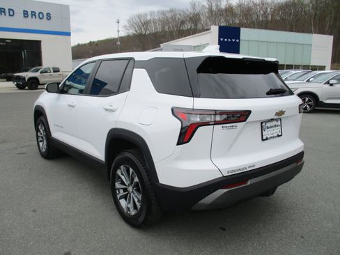 Used 2025 Chevrolet Equinox LT AWD/4WD image 7