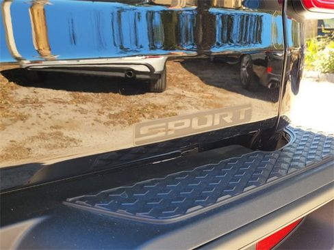 Certified 2021 Jeep Gladiator Sport image 10