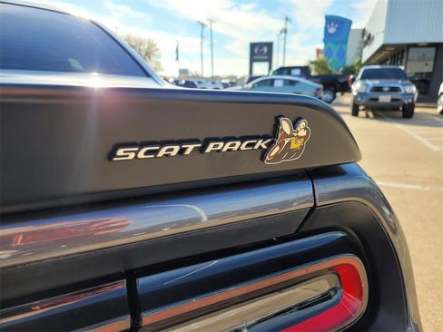 Used 2022 Dodge Challenger R/T Scat Pack image 10