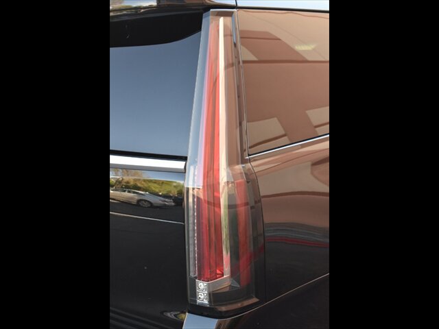 Used 2017 Cadillac Escalade Platinum AWD/4WD image 55