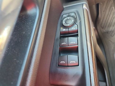 Used 2021 GMC Sierra 1500 SLT w/ SLT Premium Plus Package AWD/4WD image 26