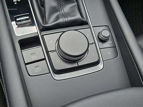 New 2026 MAZDA MAZDA3 s FWD image 17