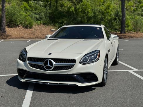 Used 2020 Mercedes-Benz SLC 300 image 3