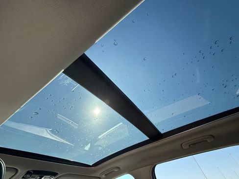 Used 2025 Kia Sorento S w/ Panoramic Sunroof Package FWD image 16