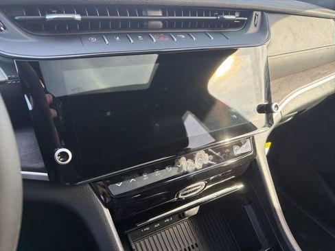 New 2026 Jeep Grand Cherokee Altitude image 14