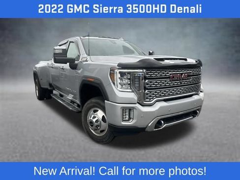 Used 2022 GMC Sierra 3500 Denali AWD/4WD image 2