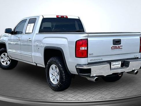 Used 2016 GMC Sierra 1500 SLE w/ SLE Value Package AWD/4WD image 4