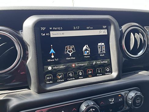 Used 2021 Jeep Wrangler Unlimited Sahara AWD/4WD image 33