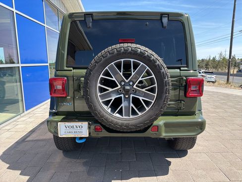 Used 2024 Jeep Wrangler High Altitude AWD/4WD image 6