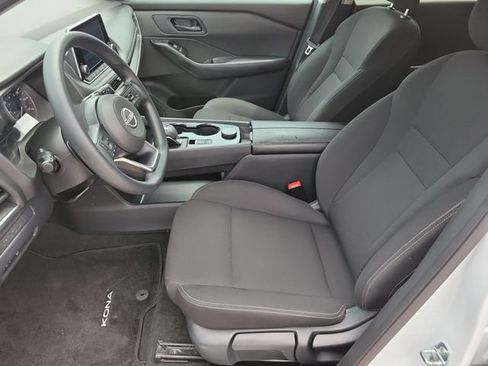 Used 2024 Nissan Rogue S AWD/4WD image 9