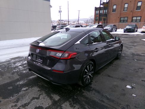 Certified 2024 Honda Civic EX-L image 5
