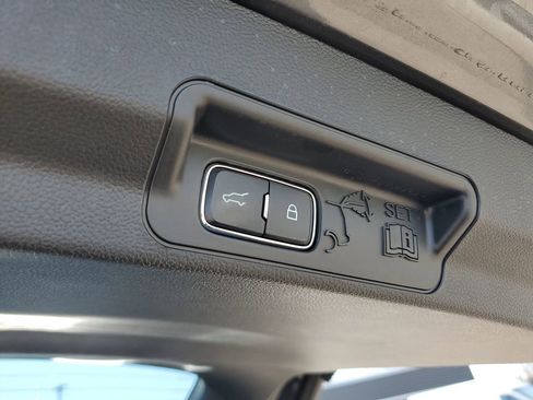 Certified 2023 Ford Explorer XLT w/ Equipment Group 202A image 7