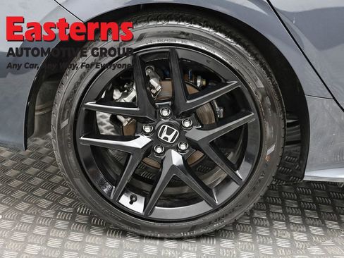 Used 2025 Honda Civic Sport image 29