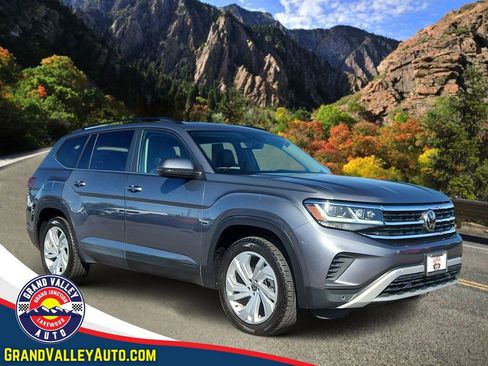 Used 2022 Volkswagen Atlas SE AWD/4WD image 1