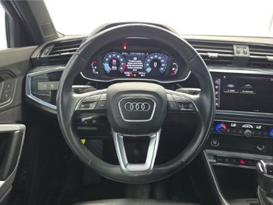 Used 2023 Audi Q3 2.0T Premium w/ Convenience Package AWD/4WD image 5