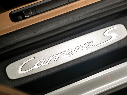 Used 2015 Porsche 911 Carrera S image 23